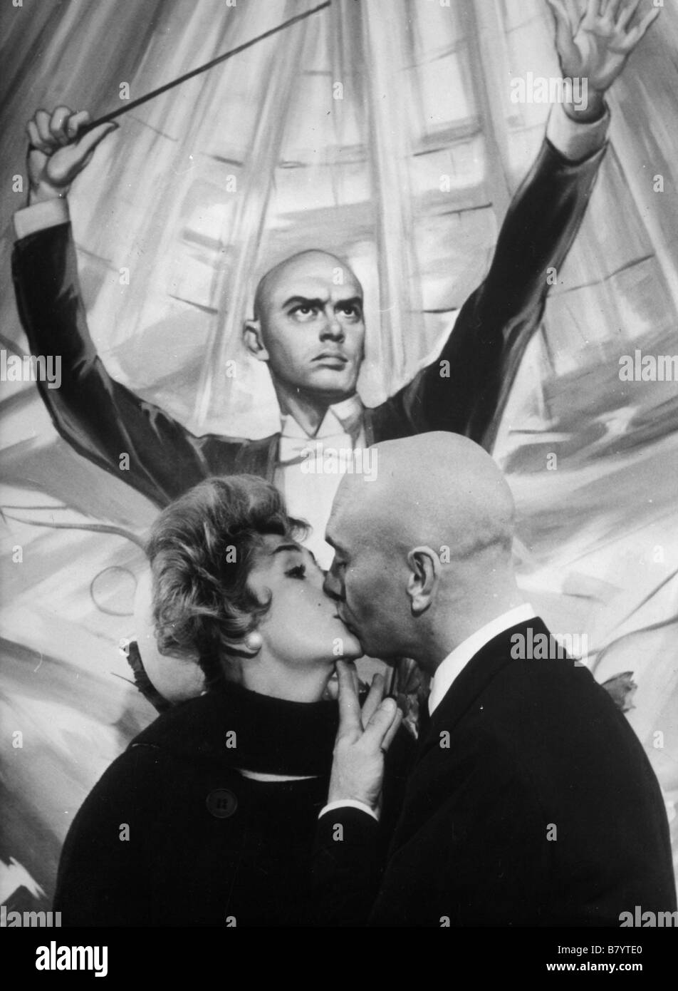Une fois de plus, avec sensation ! Année : 1960 USA Yul Brynner , Kay Kendall Directeur : Stanley Donen Banque D'Images