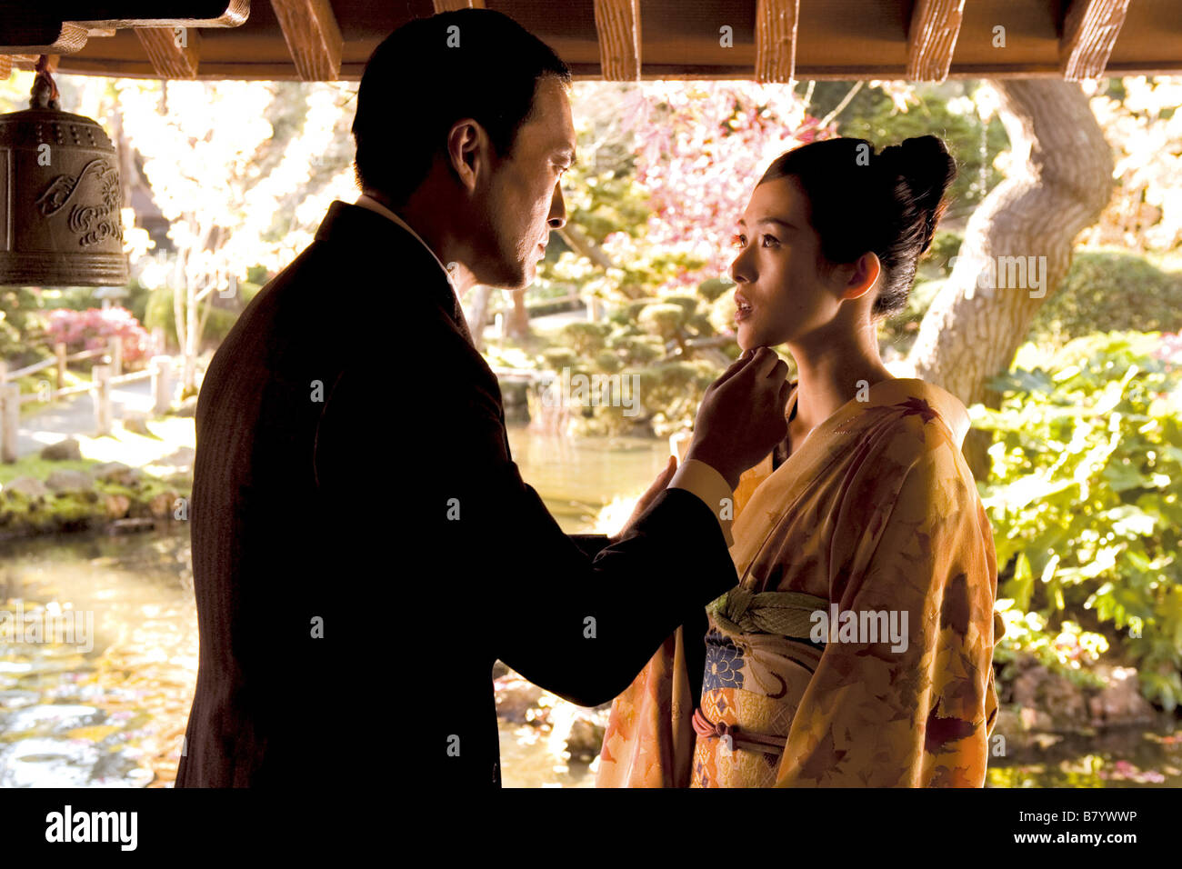 Mémoires d'une geisha Mémoires d'une Geisha Année : 2005 USA Ken Watanabe, Ziyi Zhang, Directeur : Rob Marshall Banque D'Images