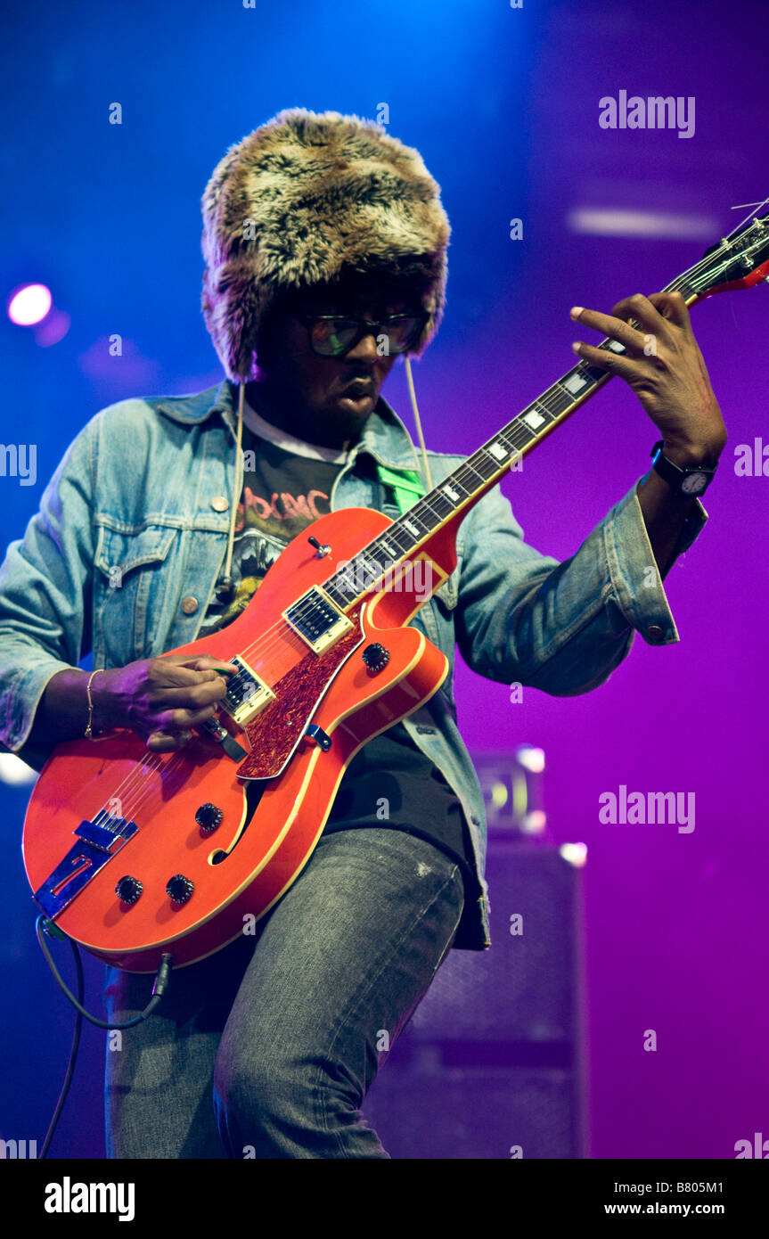 Lightspeed Champion (alias Devonte Hynes) joue sur la scène au Reading Festival 2008 Banque D'Images