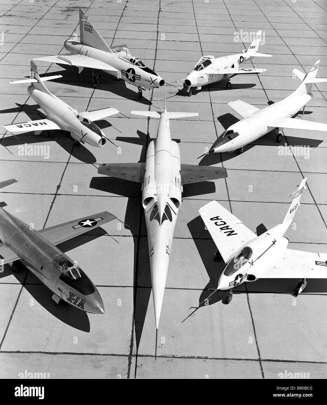 X-Planes NACA sur la rampe - X-4, D-558-II, D-558-I, X-5, X-1A, XF-92A, X-3 Banque D'Images