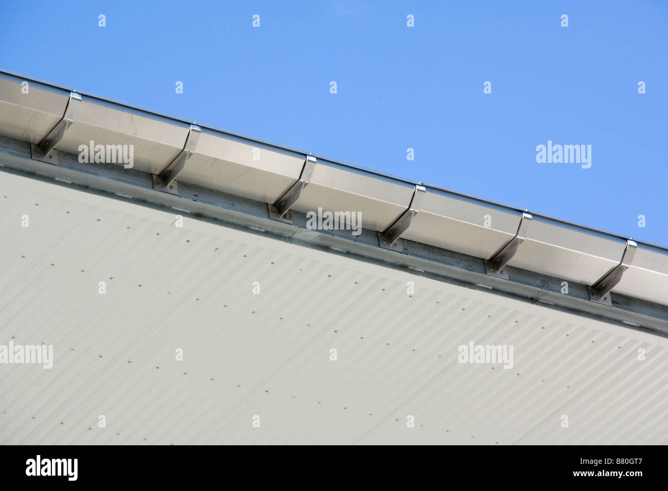 Gouttière de toit Banque D'Images