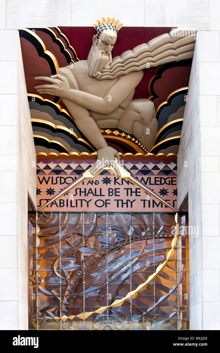 La sagesse et la connaissance sont la stabilité de ton fois pièce d'art au Rockefeller Center de Manhattan New York Banque D'Images