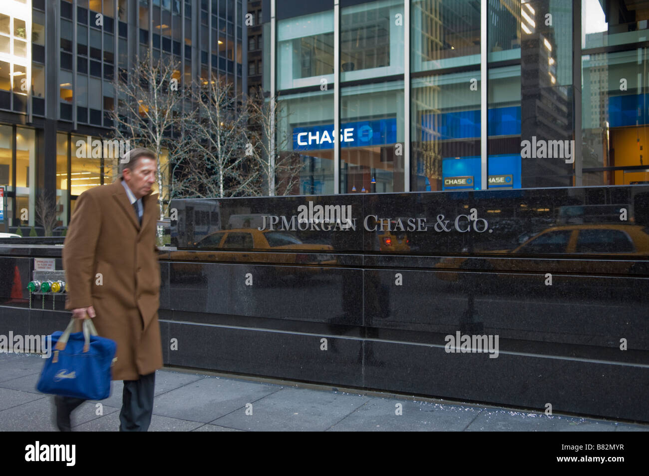 Le signe extérieur de la JP Morgan Chase siège à New York, le mercredi 4 février 2009 Frances M Roberts Banque D'Images