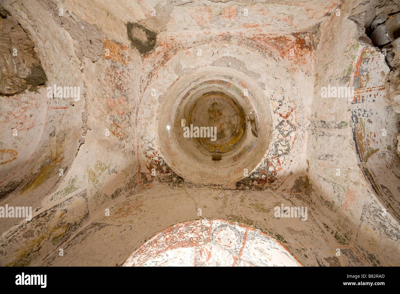 Arches et Dôme de l'église à coupole de Soganli. Le dôme décorés de fresques et d'arches de l'église à coupole Banque D'Images