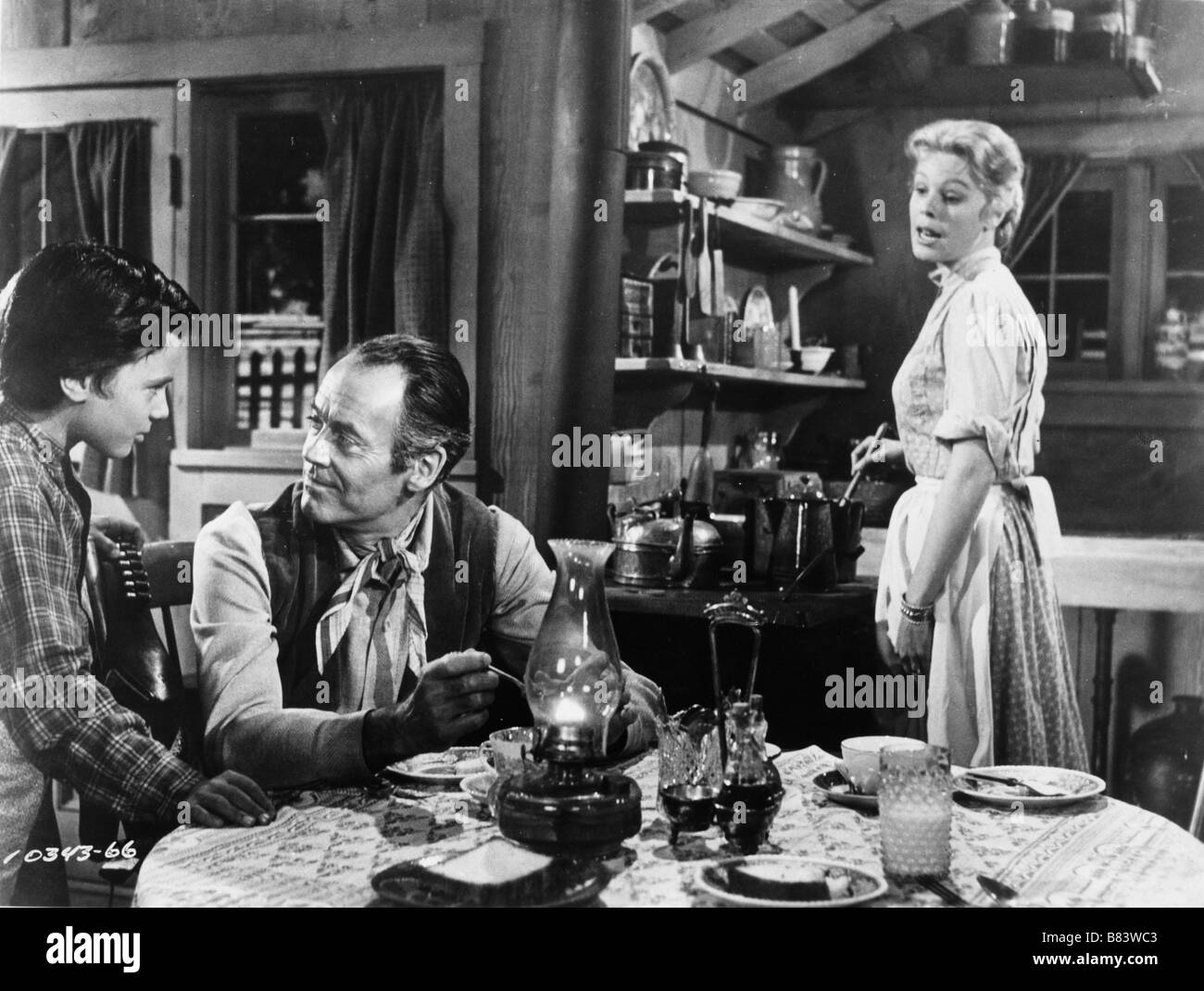 Du sang dans le désert La Tin Star Année : 1957 - usa Henry Fonda, Betsy Palmer , Michel Ray Réalisateur : Anthony Mann Banque D'Images