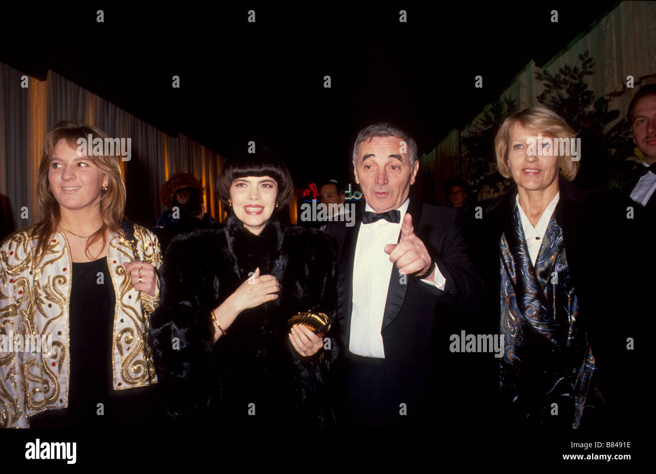 Charles Aznavour avec sa femme et sa fille et Mireille Mathieu Banque D'Images