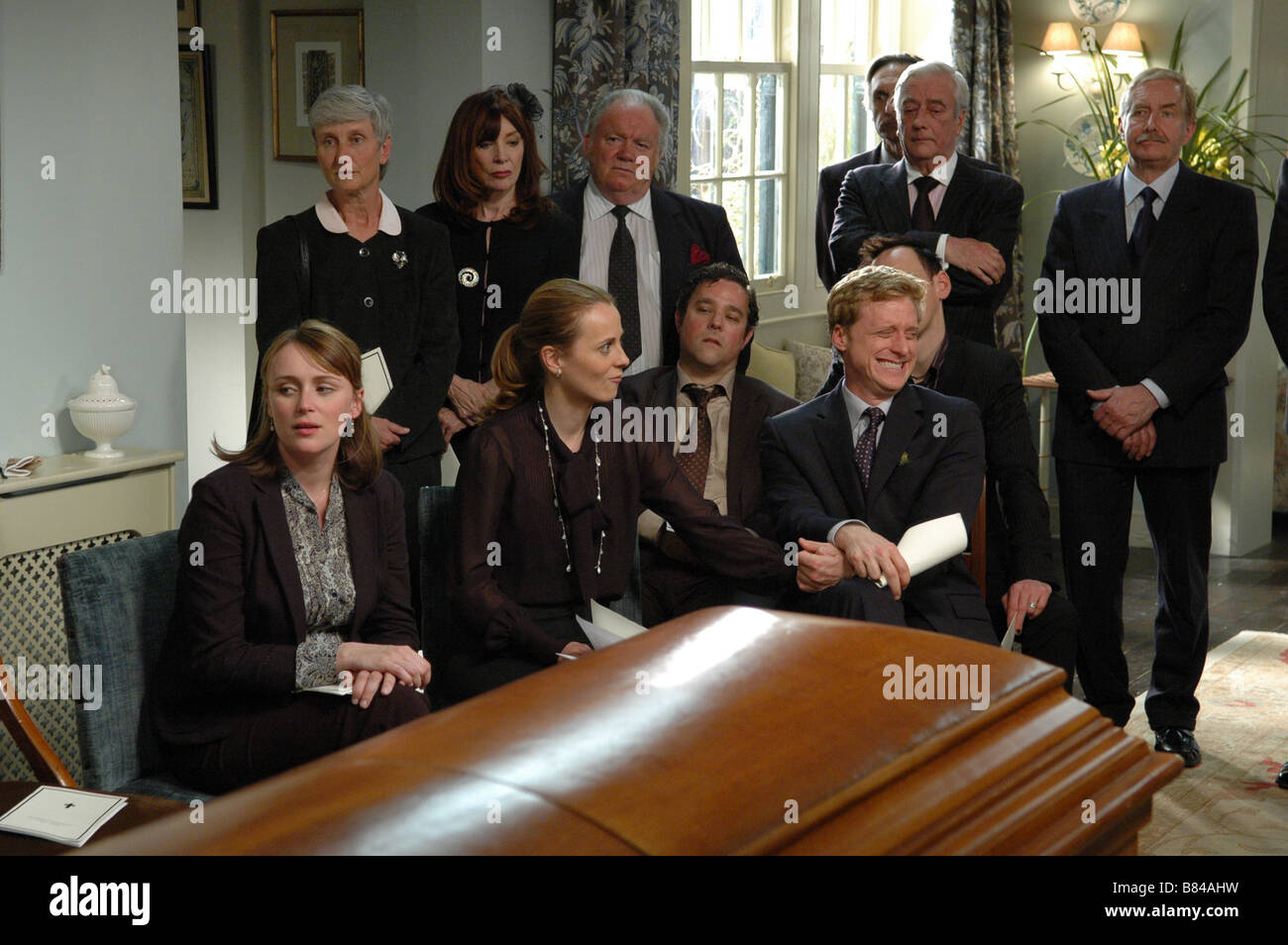 Death at a Funeral Année : 2007 UK / USA Keeley Hawes, Daisy Donovan, Andy Nyman, Alan Tudyk, Réalisateur : Frank Oz Banque D'Images