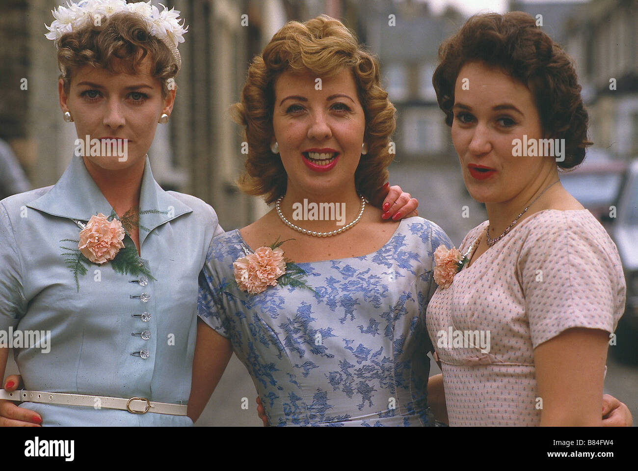 Voix lointaines, vit toujours voix lointaines, vit toujours Année : 1988 - UK Lorraine Ashbourne, Angela Walsh Directeur : Terence Davies Banque D'Images