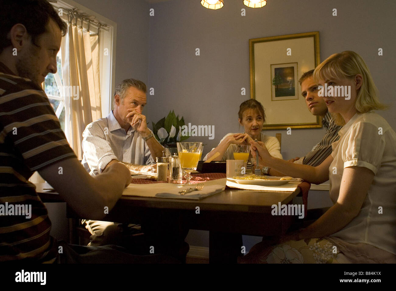 Sleeping Dogs (2007) USA Colby français, Geoffrey Pierson, Bonita Friedericy, Bryce Johnson, Melinda Page Hamilton Réalisateur : Bob Goldthwait Banque D'Images