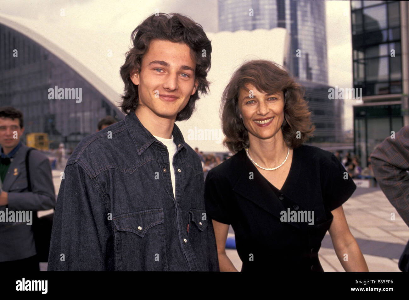 Charlotte Rampling et son fils en 1991 Banque D'Images