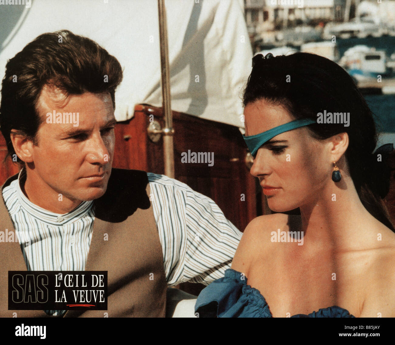 Sas L Oeil De La Veuve SAS:L'oeil de la veuve de l'Œil la veuve Année 1989 - USA Richard Young,  Annabel Schofield Réalisateur : Andrew V McLaglen Photo Stock - Alamy