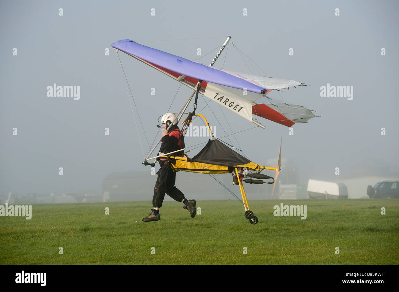 Projet pilote d'atterrissage dans un deltaplane motorisé alimenté moteur Banque D'Images