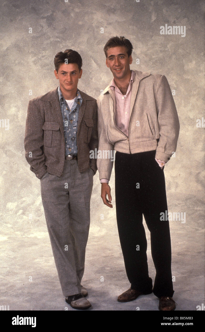 Course avec la Lune Année : 1984 USA Sean Penn, Nicolas Cage Réalisateur : Richard Benjamin Banque D'Images