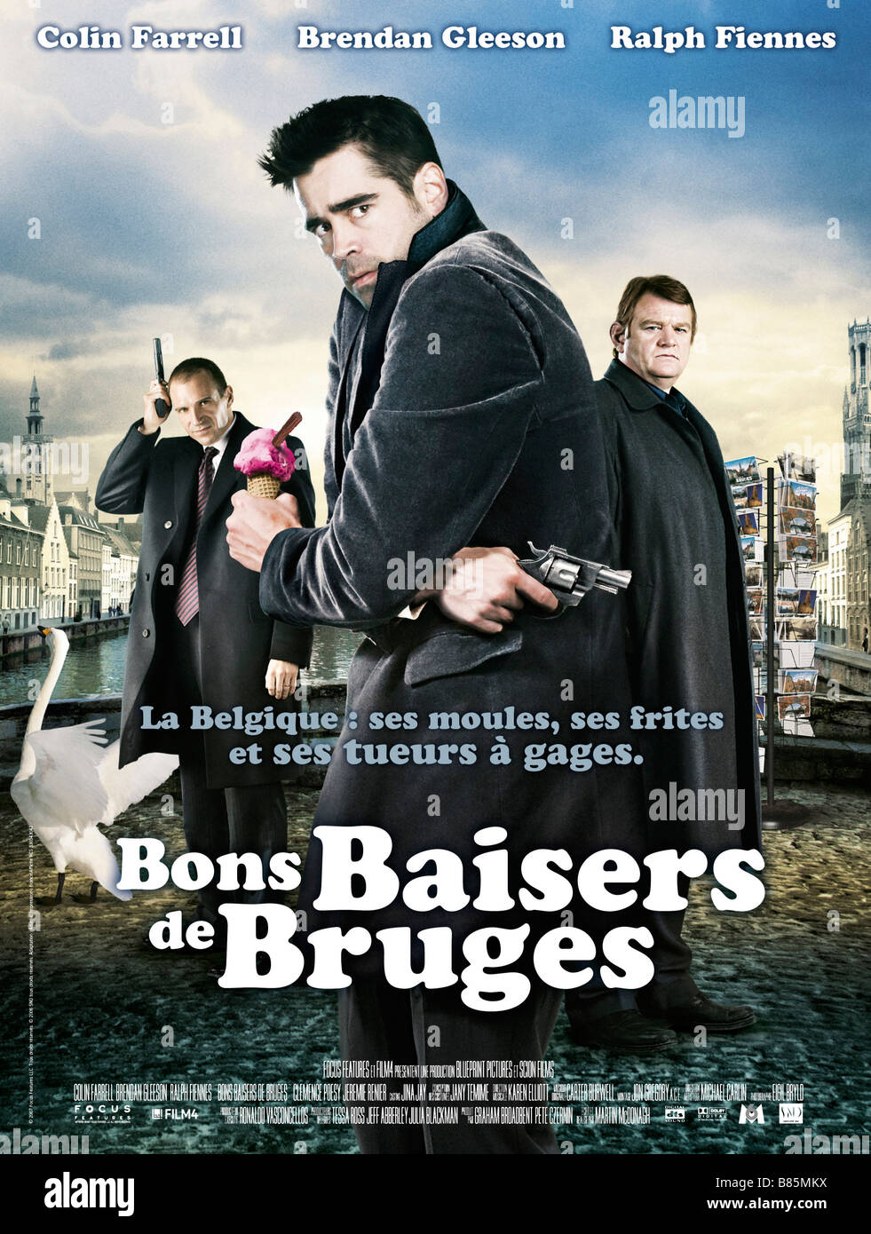 Dans Bruges Année : 2008 UK / USA Ralph Fiennes, Colin Farrell, Brendan Gleeson, Directeur : Martin McDonagh Film poster (Fr) Banque D'Images