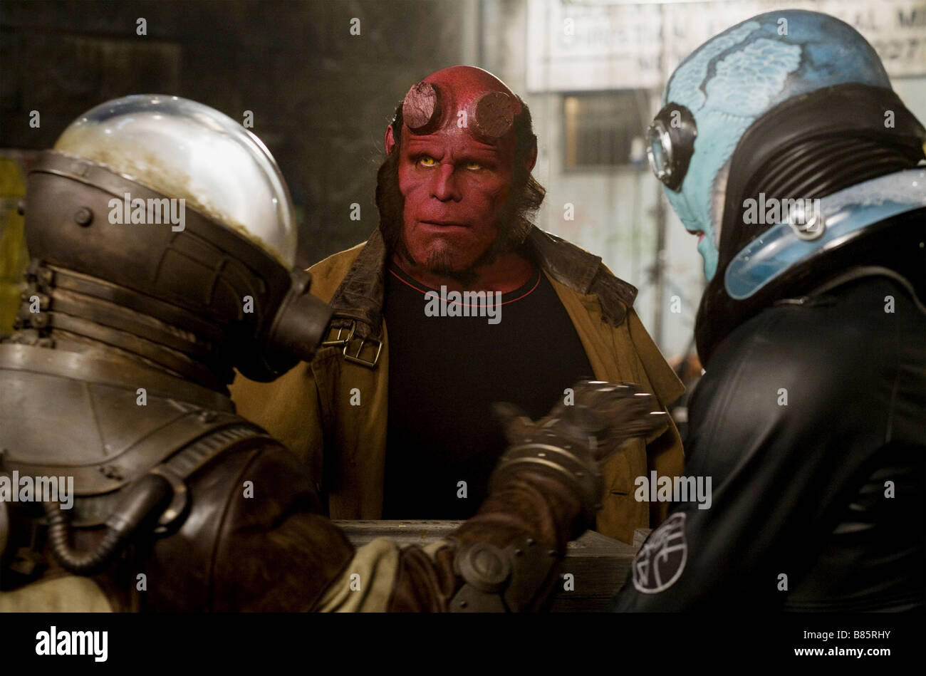 Hellboy II : The Golden Army Année : 2008 - USA Thomas Kretschmann, Ron Perlman, Doug Jones Réalisateur : Guillermo Del Toro Banque D'Images