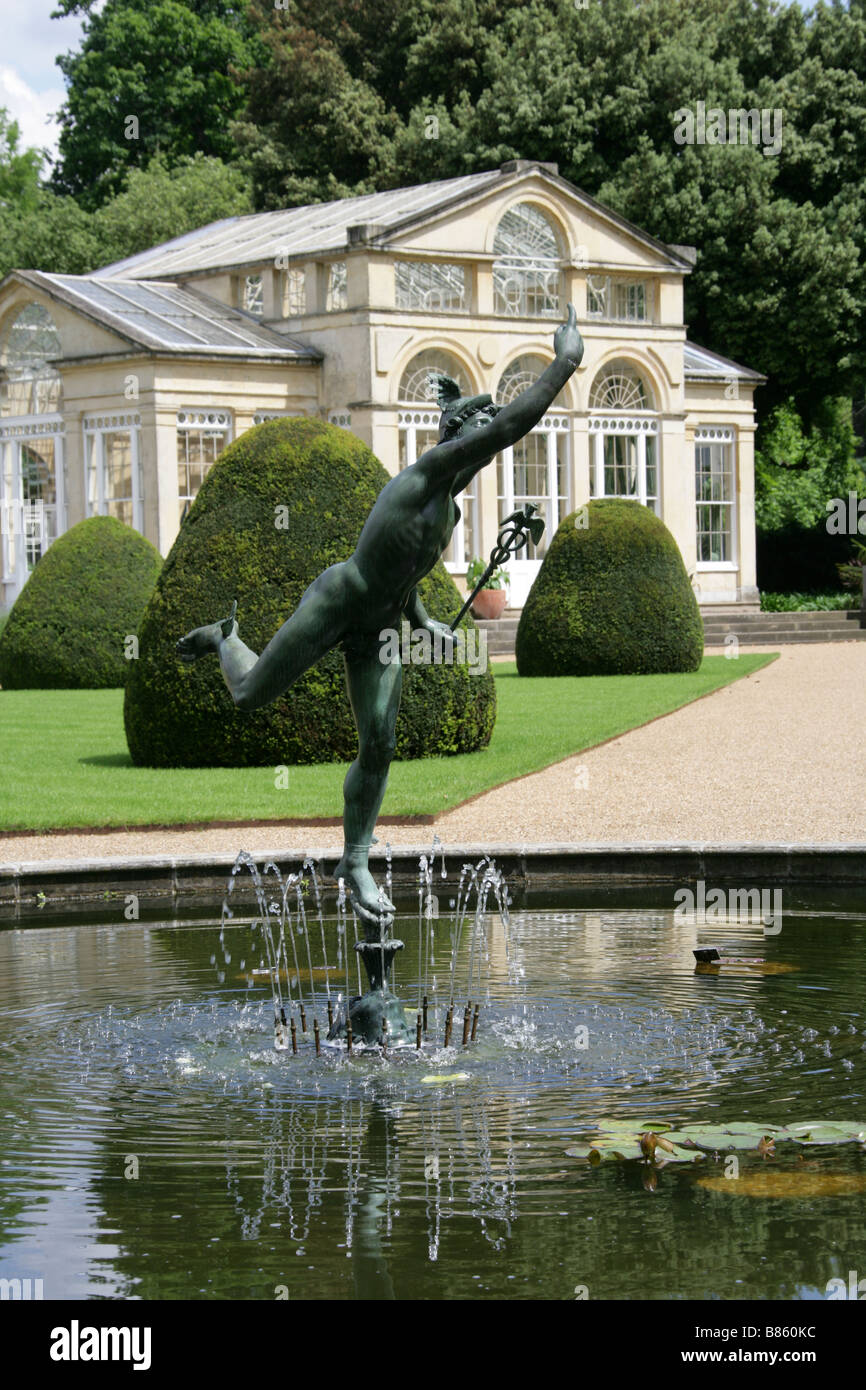 La grande véranda et statue de Mercure le messager ailé, Syon House, Brentford, Middlesex, England, UK Banque D'Images