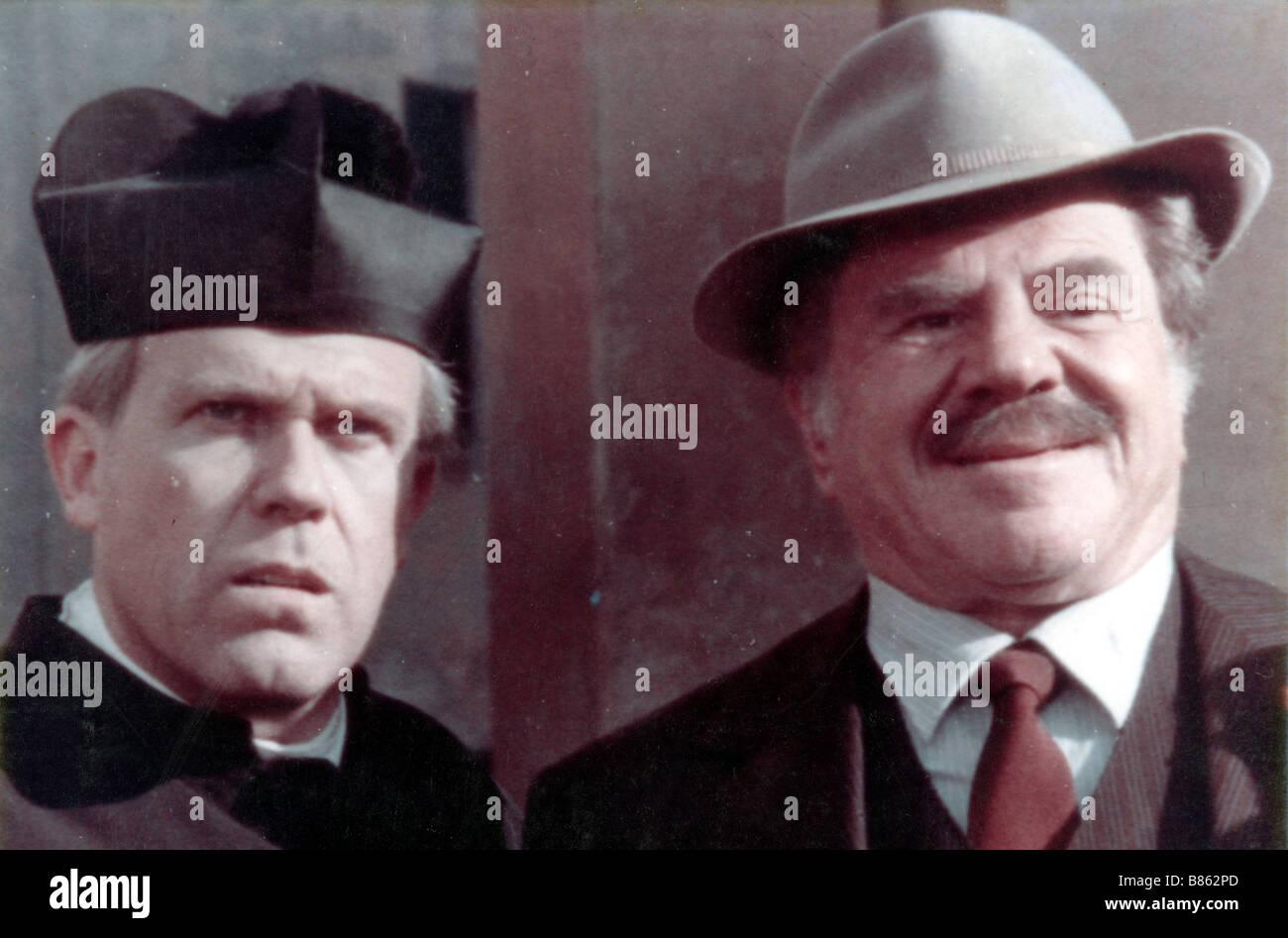 Don Camillo e i giovani d'oggi Année : 1972 Réalisateur : Mario Camerini Gastone Moschin , Lionel Stander Banque D'Images