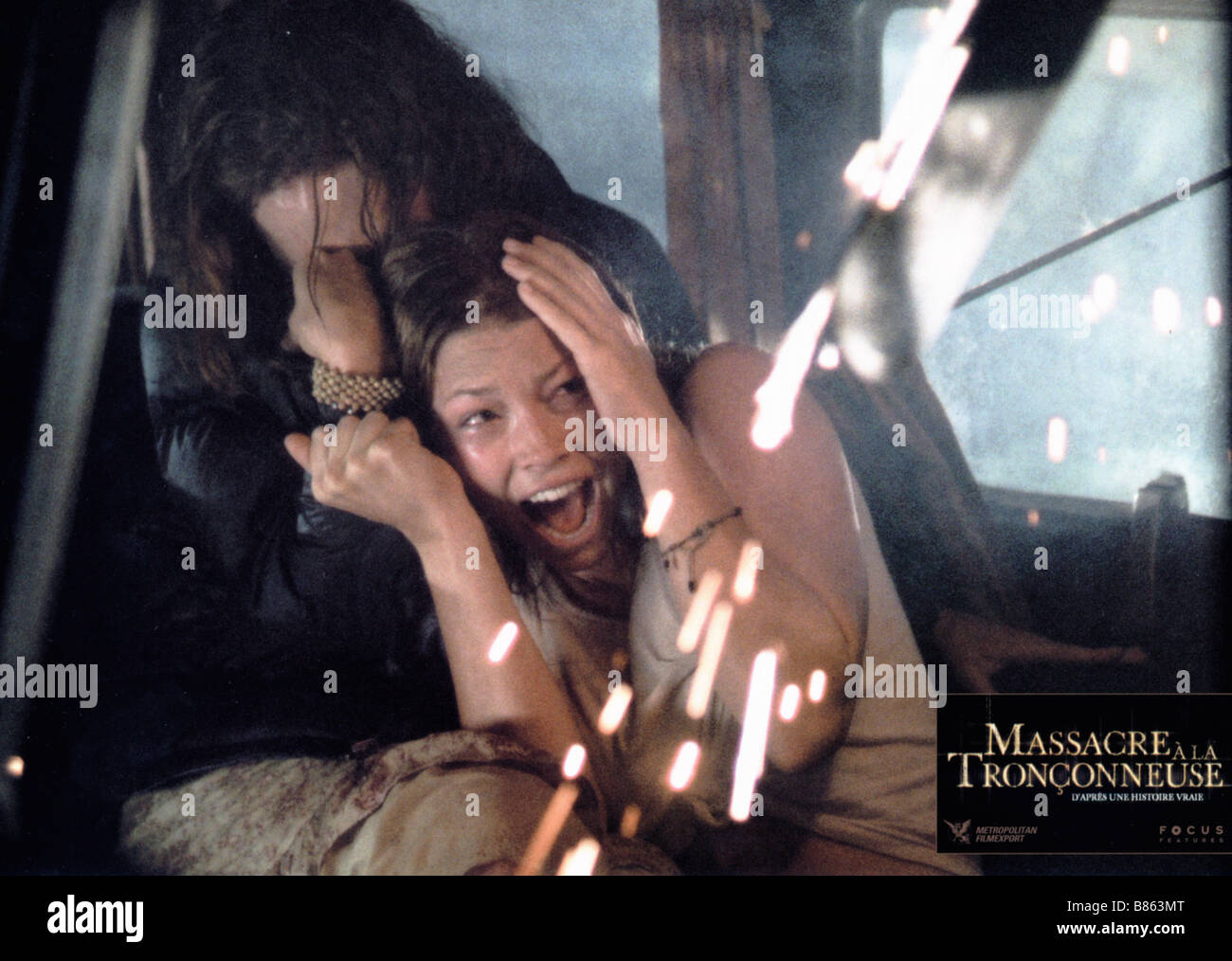 Massacre à la tronconneuse Année : 2003 Le Texas Chainsaw Massacre Année : 2003 - USA Jessica Biel, Erica Leerhsen Réalisateur : Marcus Nispel Banque D'Images