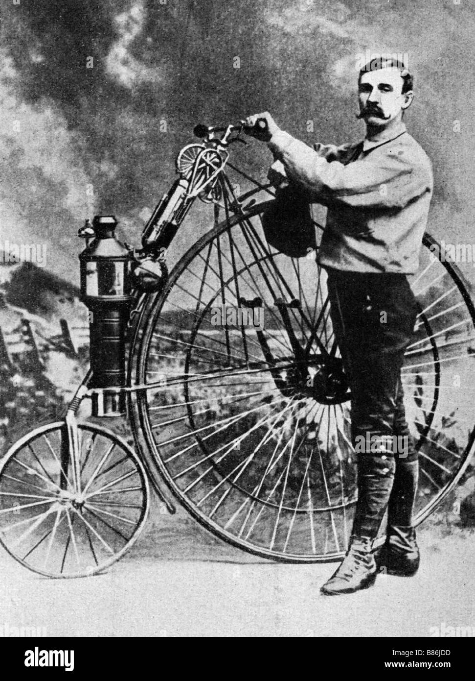 Vélo motorisé construit en 1885 Banque D'Images