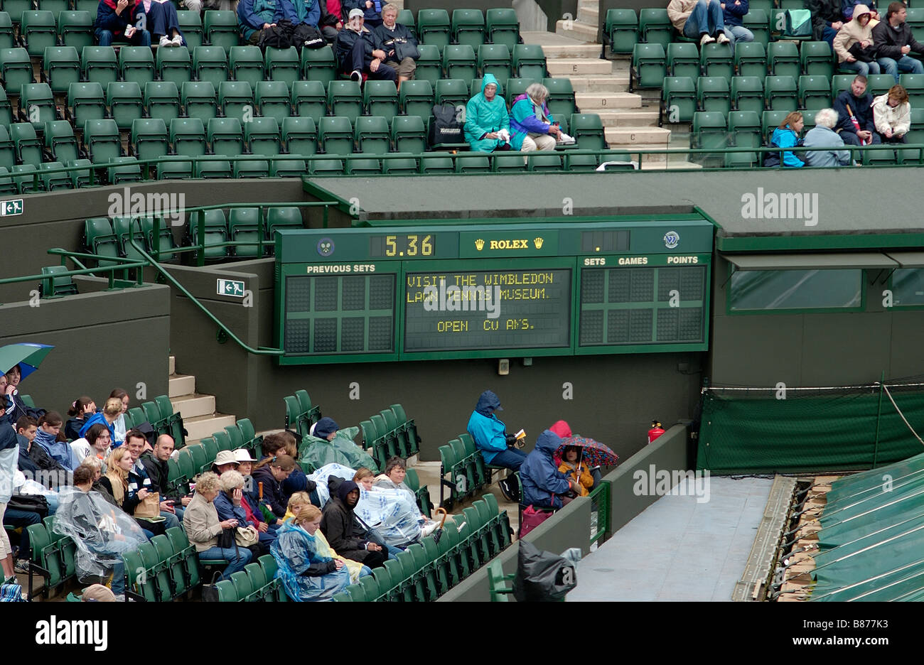 La pluie cesse de jouer à Wimbledon Banque D'Images