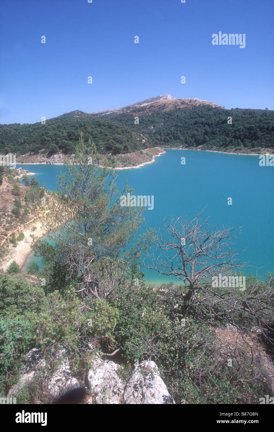 Lac du bimont Banque de photographies et d'images à haute résolution - Alamy
