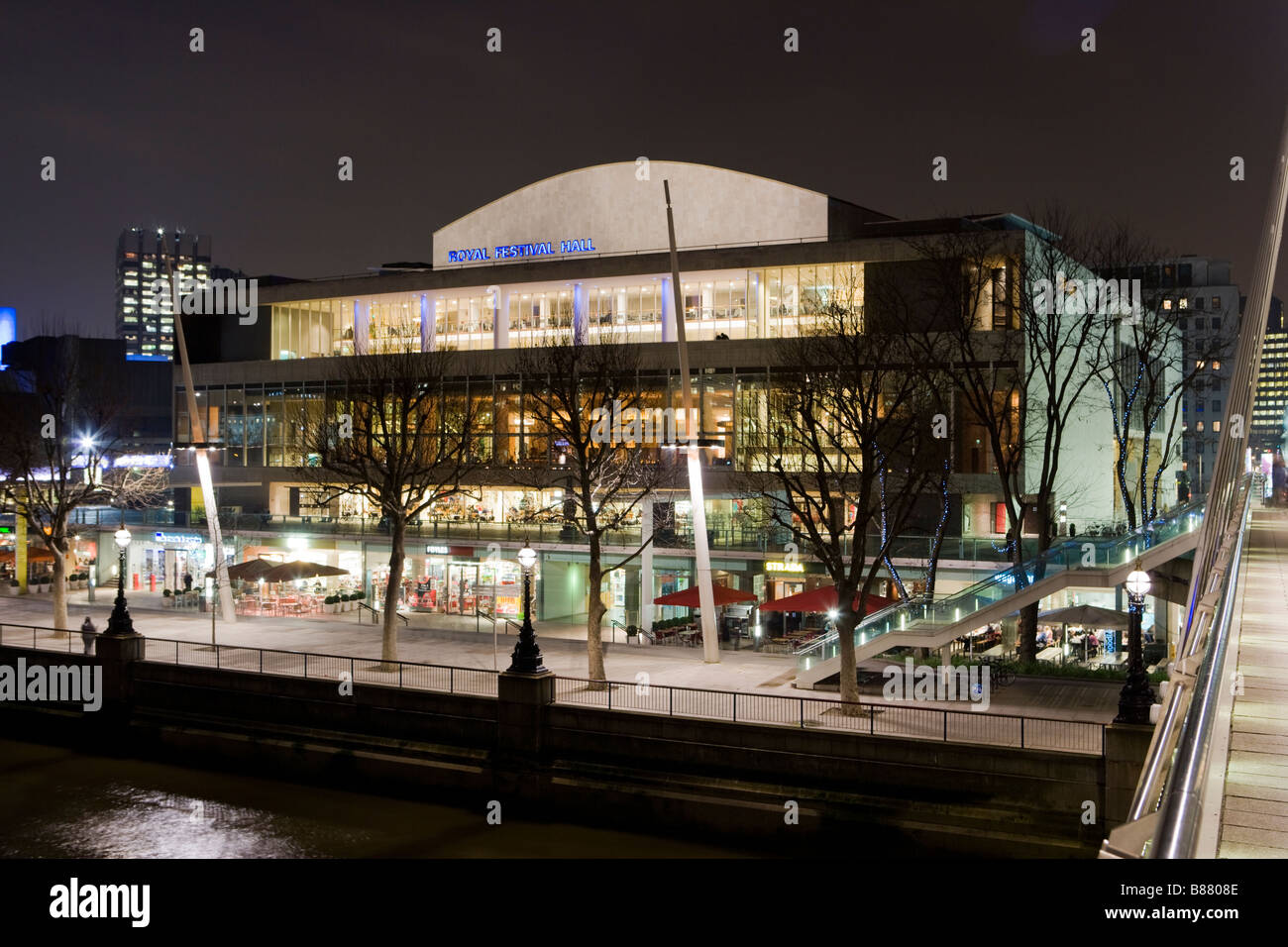 Royal Festival Hall Rive Sud Waterloo London England Banque D'Images