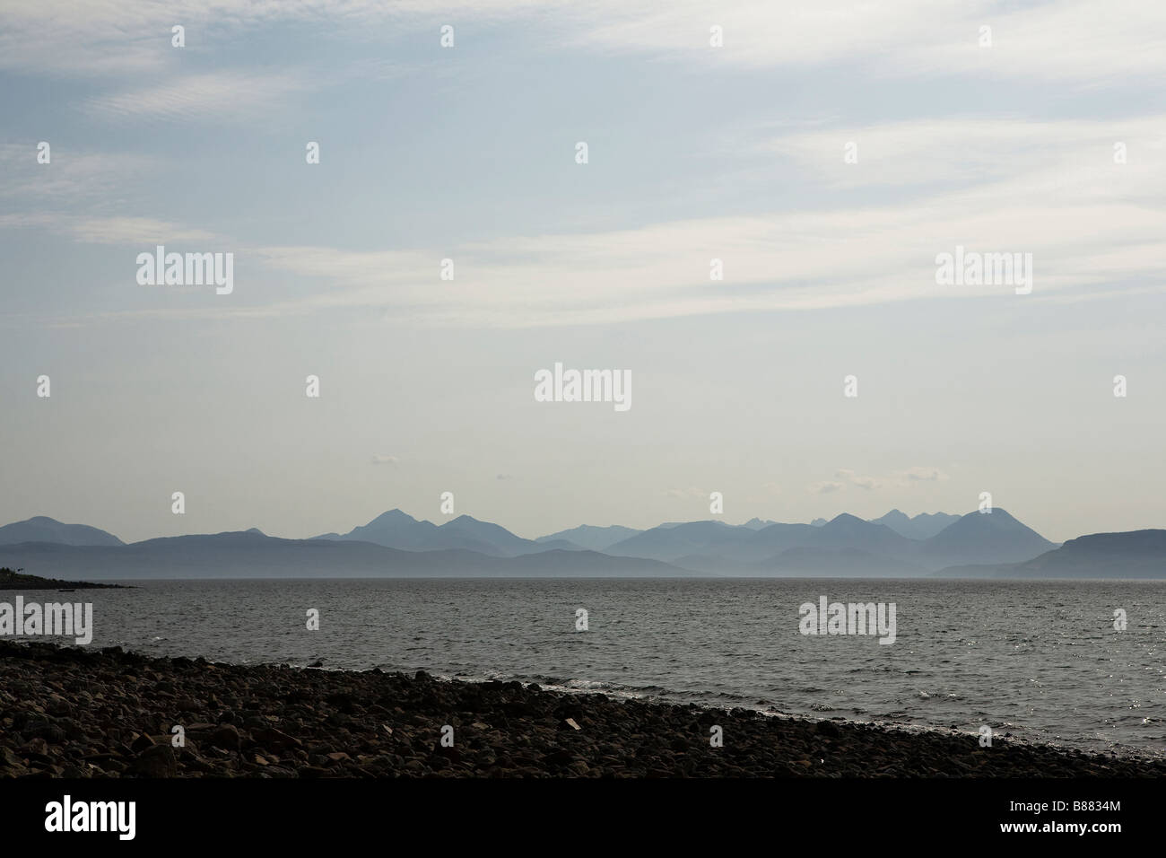 Ile de Skye - à la recherche de Florennes, au nord ouest de l'Écosse, Grande-Bretagne Banque D'Images Ile de Skye - à la recherche de Florennes, au nord ouest de l'Écosse, Grande-Bretagne Banque D'Images