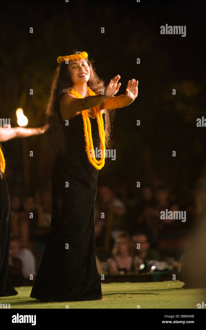 Danseuses à la Old Lahaina Luau, Lahaina, Maui, Hawaii Banque D'Images
