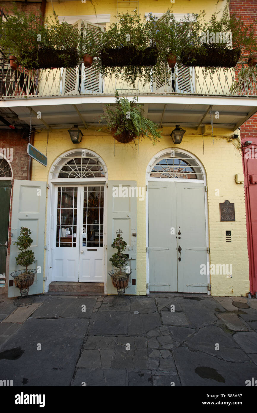 Façade de la maison au 624 Pirate's Alley de la Nouvelle-Orléans, où le célèbre écrivain américain William Faulkner a vécu en 1925. Louisiane, États-Unis. Banque D'Images