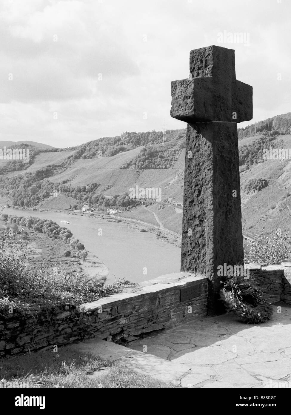 Monument commémoratif de guerre allemande au-dessus de la rivière de la moselle Banque D'Images