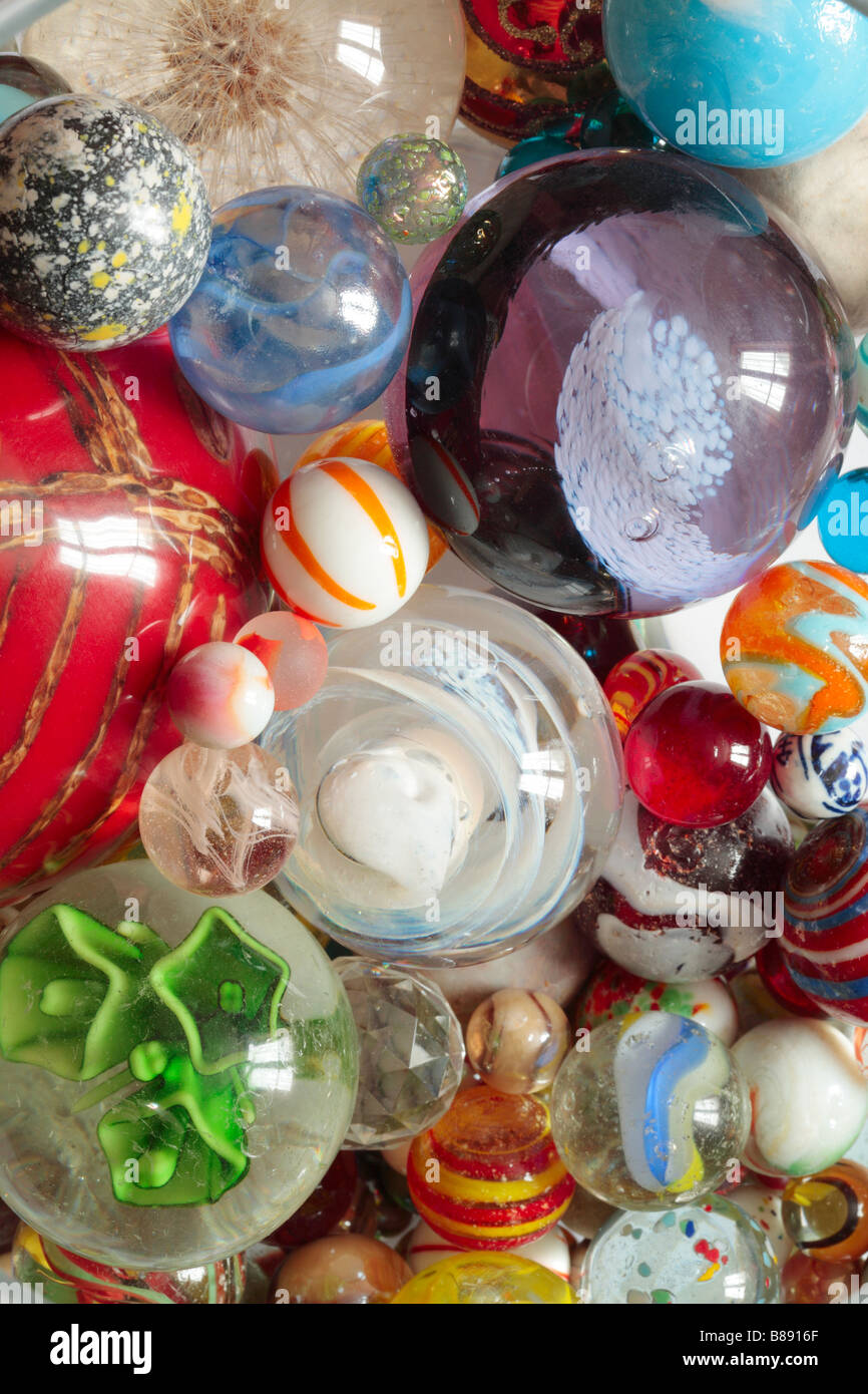 Marbres et boules de verre décoratif Banque D'Images