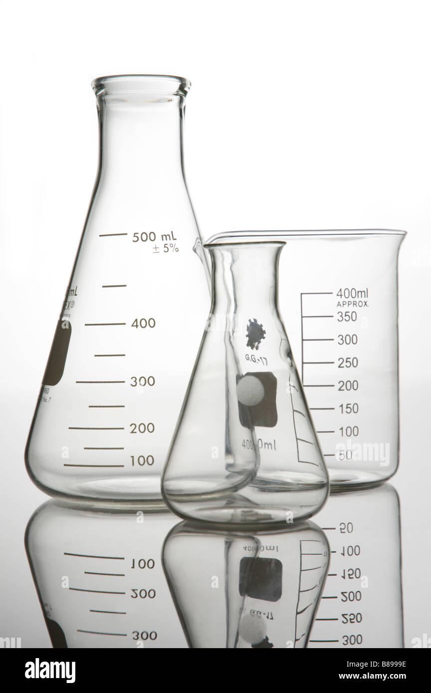 Bécher en verre ballon et science lab Banque D'Images
