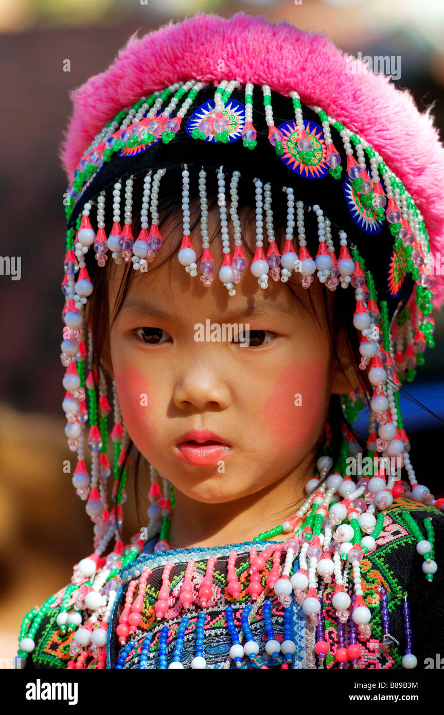 Un peu jeune fille de la tribu Hmong Hill, Chiang Mai, Thaïlande. Banque D'Images