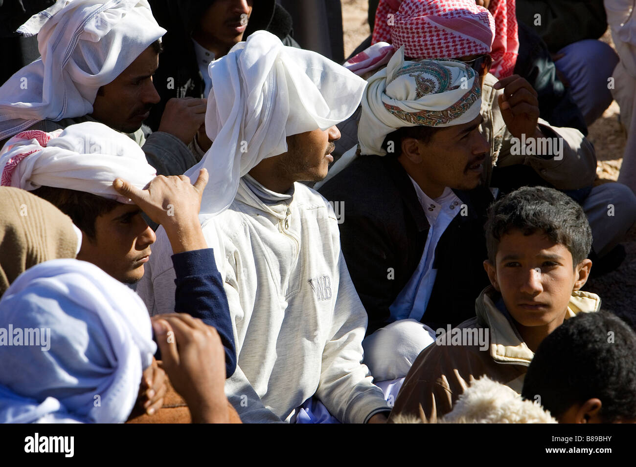 Un groupe d'hommes bédouins en Egypte Banque D'Images