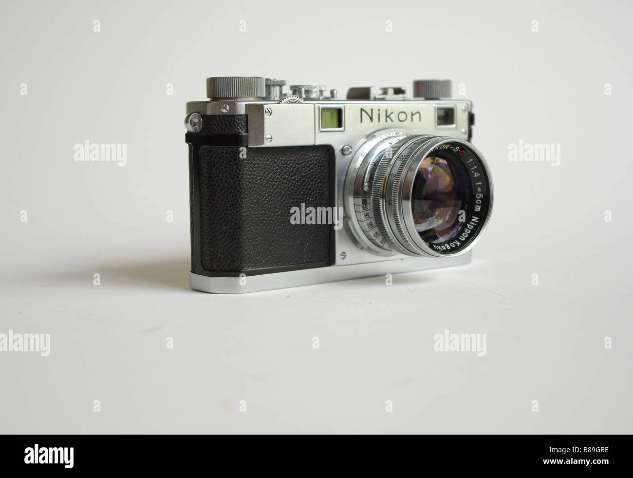 Nikon S 35mm Nikkor avec caméra film télémètre 1:1.4 50mm, vers 1952. Banque D'Images