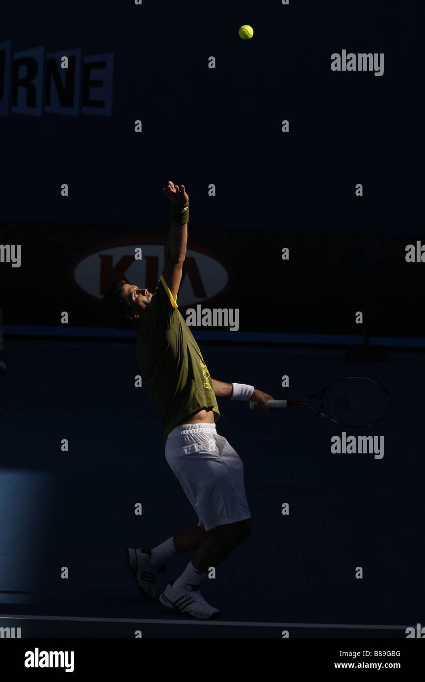 Joueur de tennis Fernando Verdasco (ESP) en action à l'Open d'Australie 2009 Banque D'Images