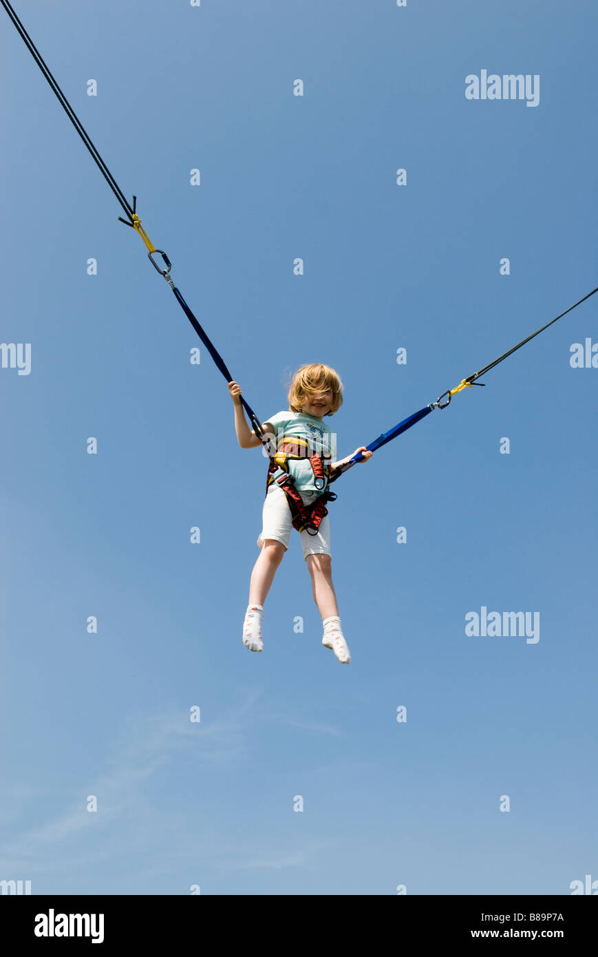 Trampoline harness Banque de photographies et d'images à haute résolution -  Alamy