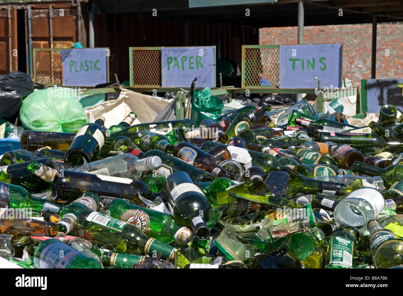 Point de collecte pour recyclage à Hout Bay, près du Cap, Afrique du Sud Banque D'Images