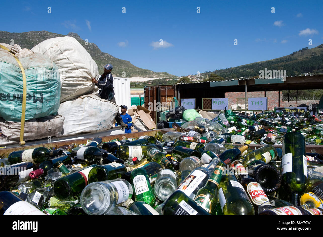 Point de collecte pour recyclage à Hout Bay, près du Cap, Afrique du Sud Banque D'Images