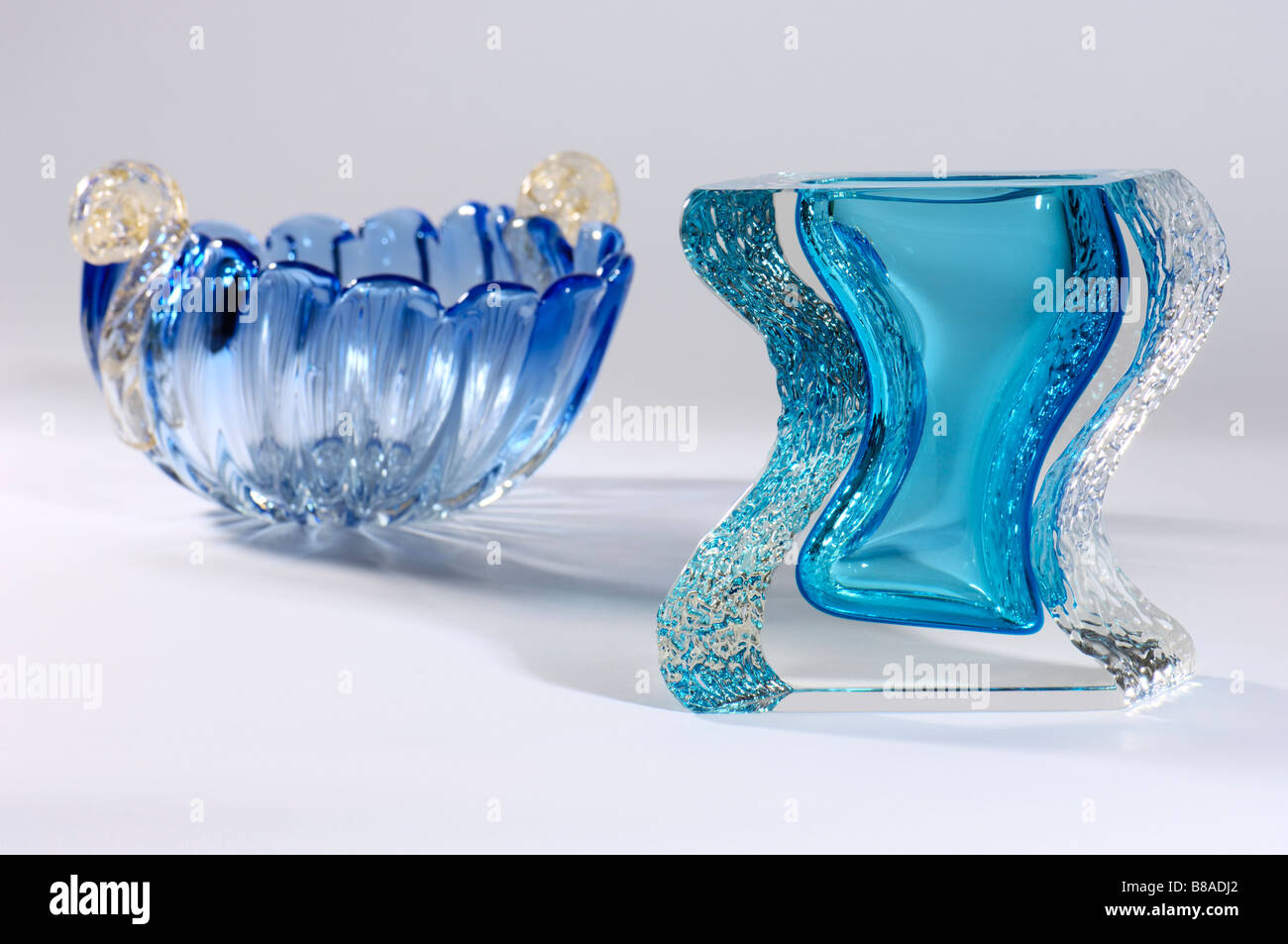 Fait en verre italien sur l'île de Murano, présentant les techniques  traditionnelles appliquées à la conception du vingtième siècle Photo Stock  - Alamy