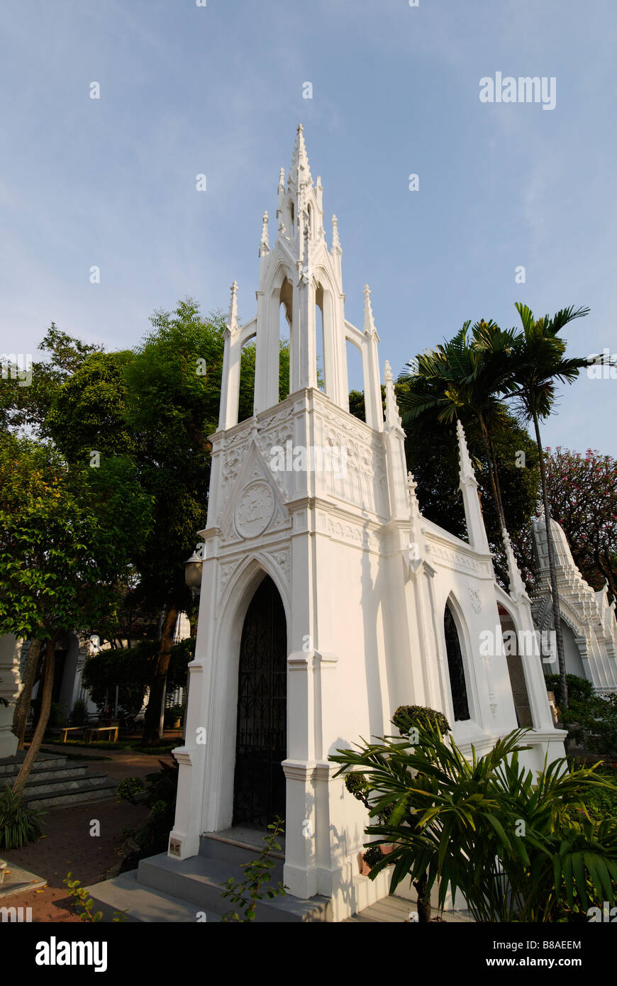 Cimetière de style européen Wat Ratchabophit temple dans le centre de Bangkok en Thaïlande Banque D'Images