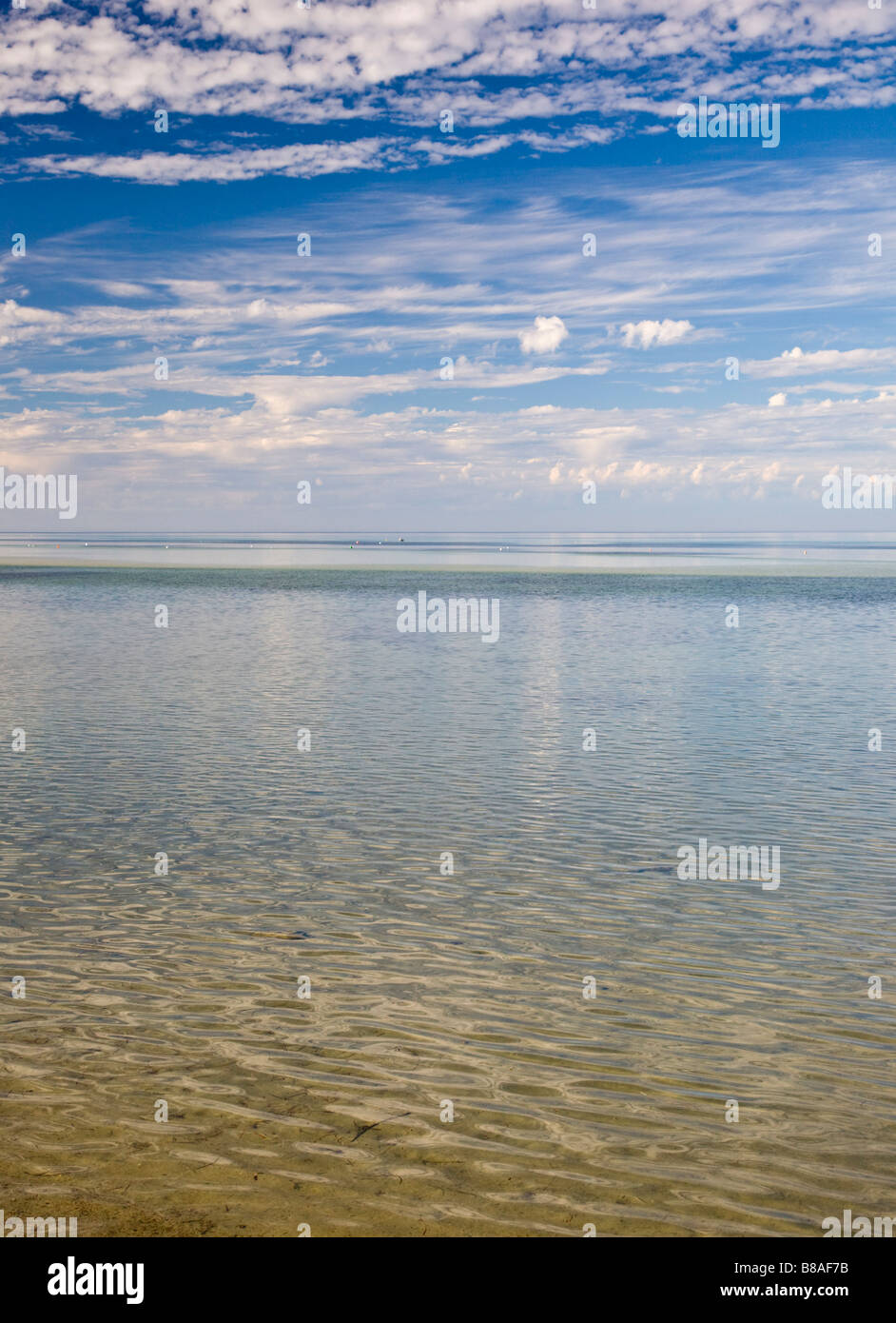 Ciel intéressant sur la plage à l'ouest de l'Australie Dunsborough WA Banque D'Images