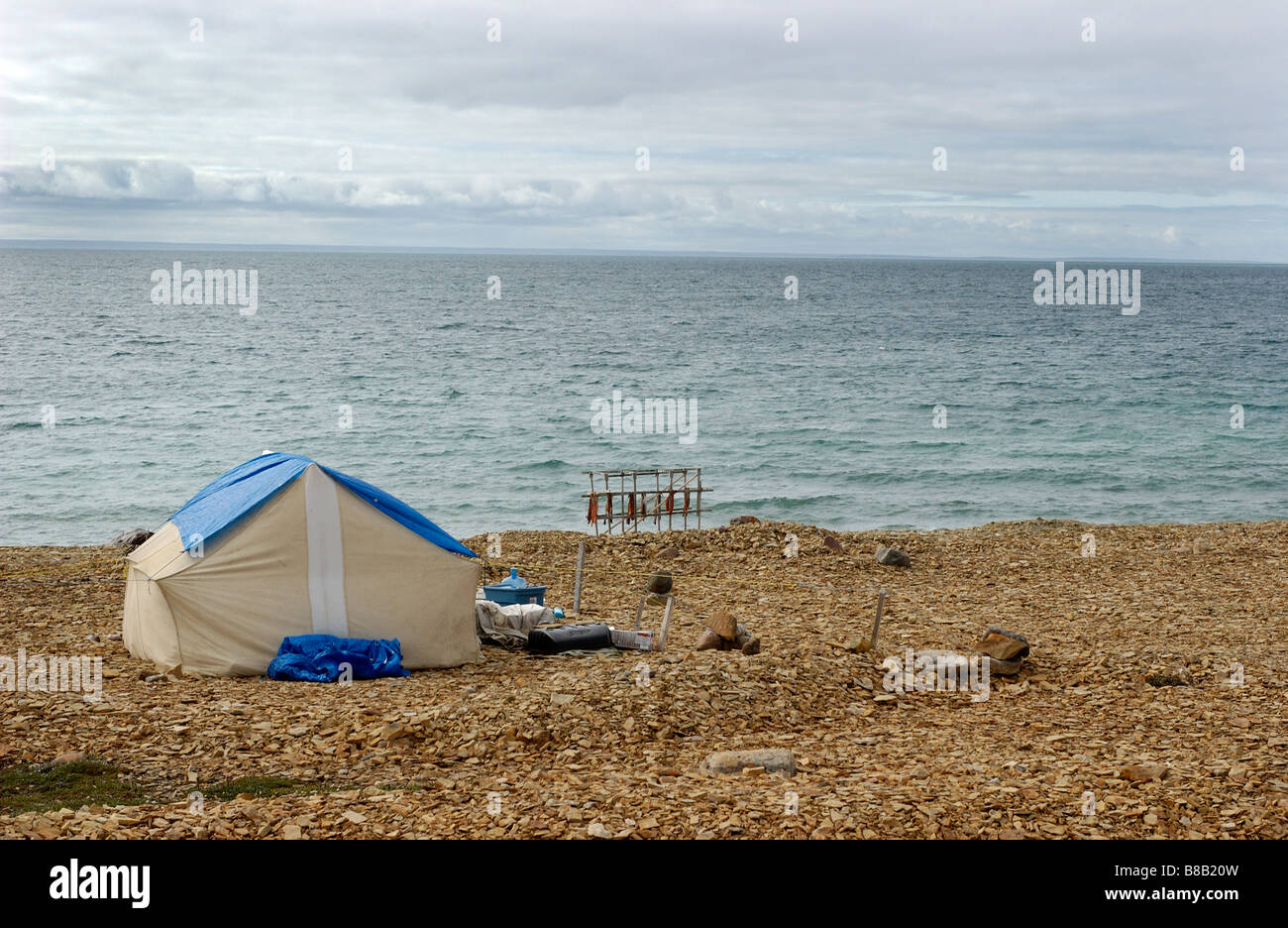 Camp de pêche, le bras ouest de Cambridge Bay, au Nunavut Banque D'Images
