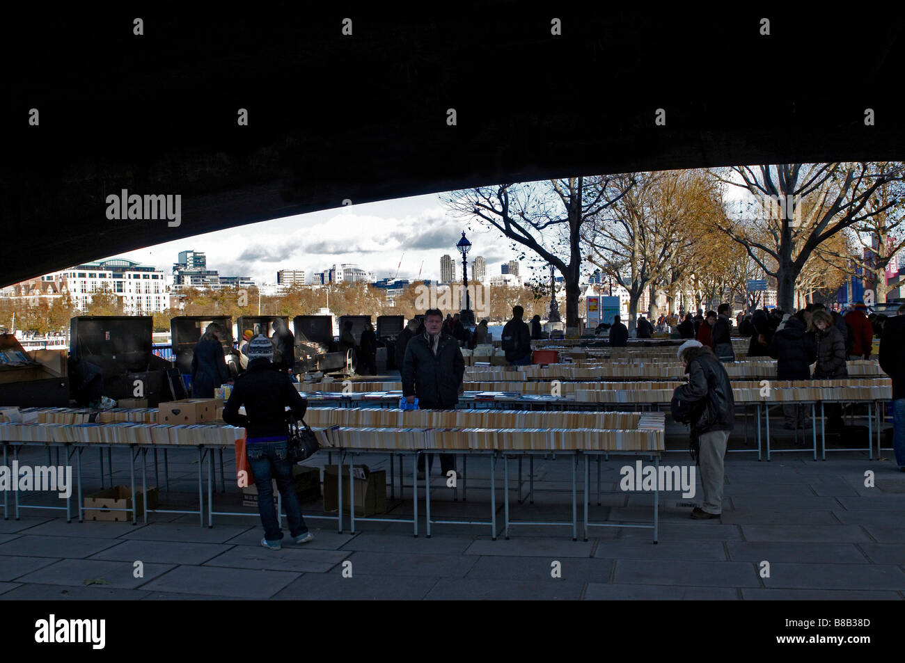 Les ventes de livres en plein air sur la rive sud de Londres Banque D'Images