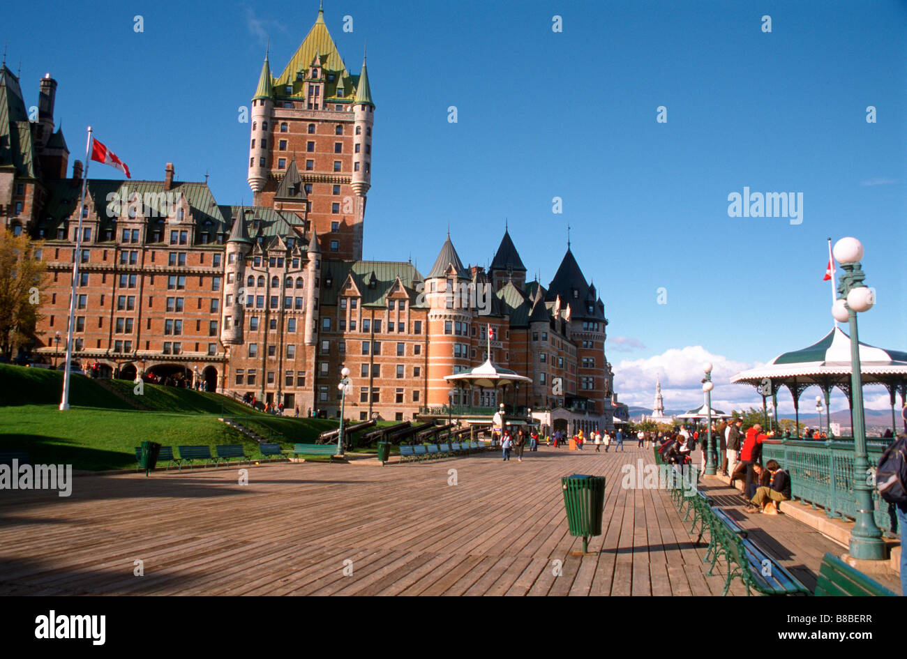 Quebec Flag Banque D Image Et Photos Page 10 Alamy