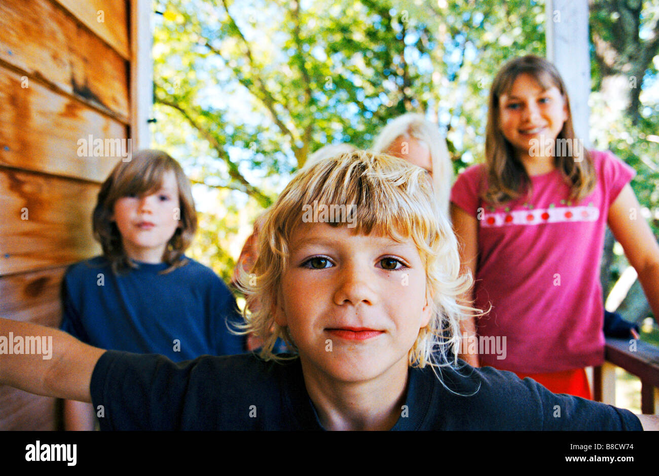 Enfants d’arbre maison Banque D'Images