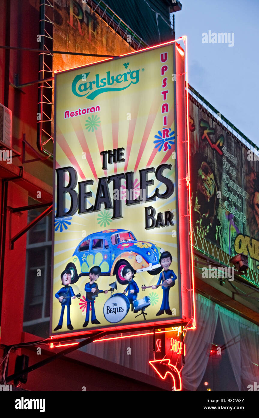 Kuala Lumpur Beatles Bar Café enseigne de pub billboard Malaisie Malaysian Banque D'Images