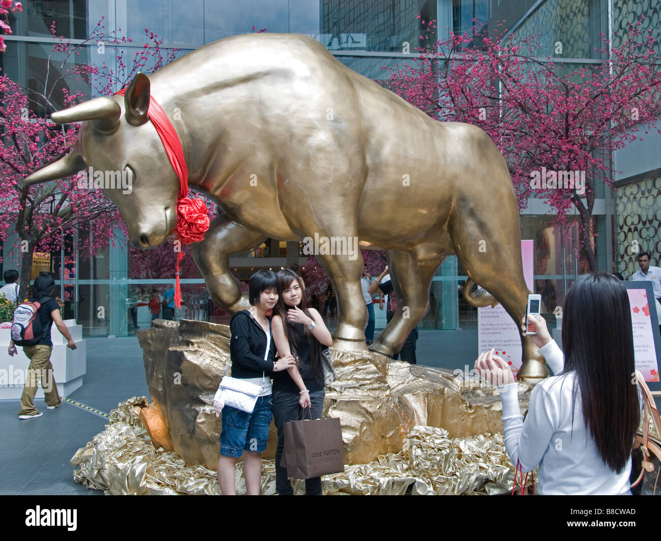 La plus grande bulle d'or pic de fortune année lunaire Nouvel An Chinois Bukit Bintang Star Hill Gallery Kuala Lumpur, en Malaisie Banque D'Images