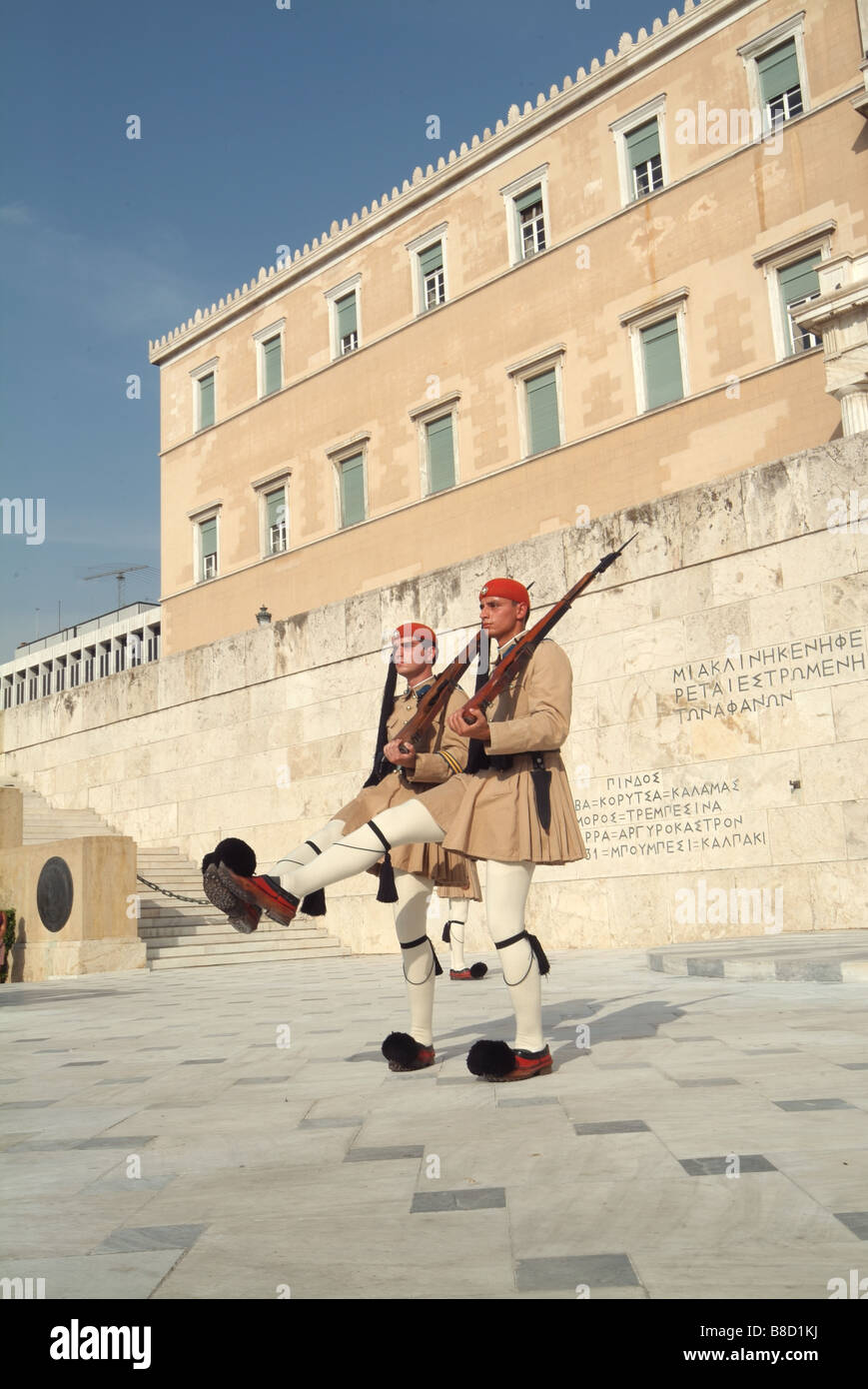 L'évolution des gardes, Tombe du Soldat inconnu, la Place Syntagma, poules, Grèce Banque D'Images