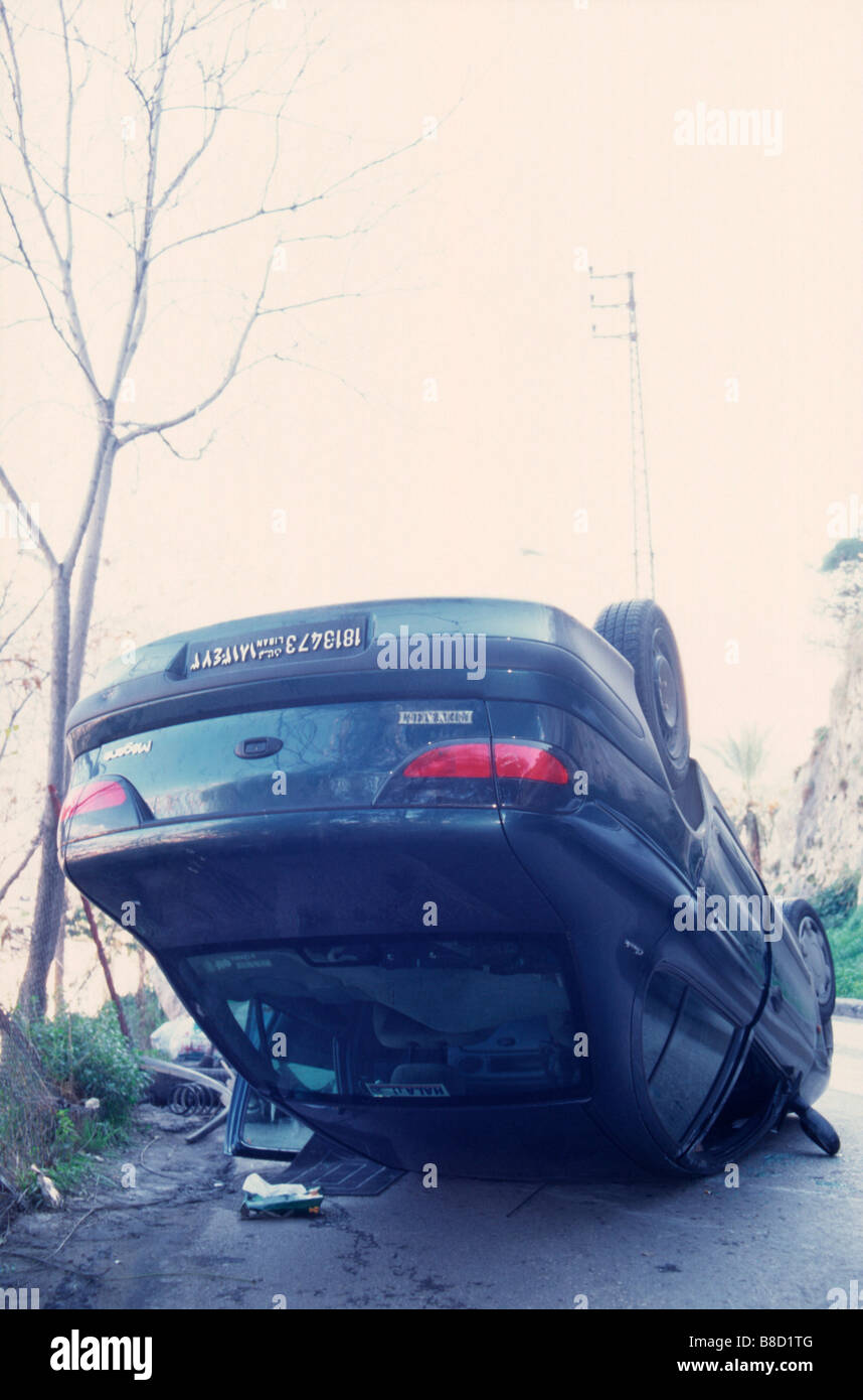 FV3005, Malek Chamoun voiture renversée ; Banque D'Images